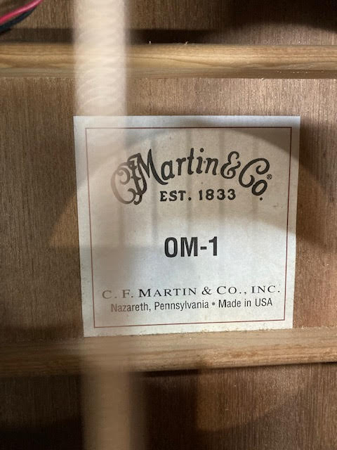 Martin OM-1 acoustic/electric guitar w/case (preowned)