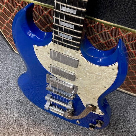 1999 USA Gibson SG Deluxe (Three Mini Humbucker) – Super Rare Blue Ice (pre-owned – in very good condition)