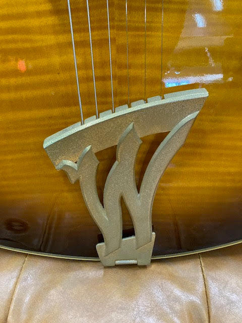 Washburn J-5 Hollowbody 2013 Jazz series (preowned)