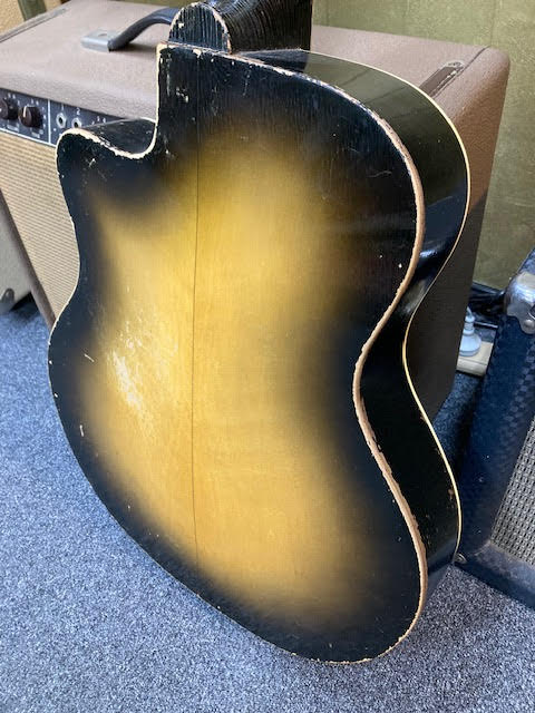 Maton 1960's 45A Premier hollowbody electric guitar w/ case