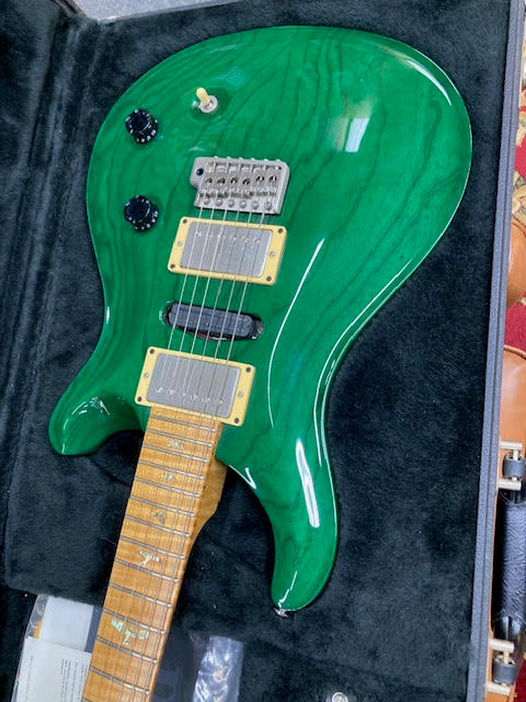 PRS Swamp Ash Special 2005 electric guitar w/ hardcase (preowned)