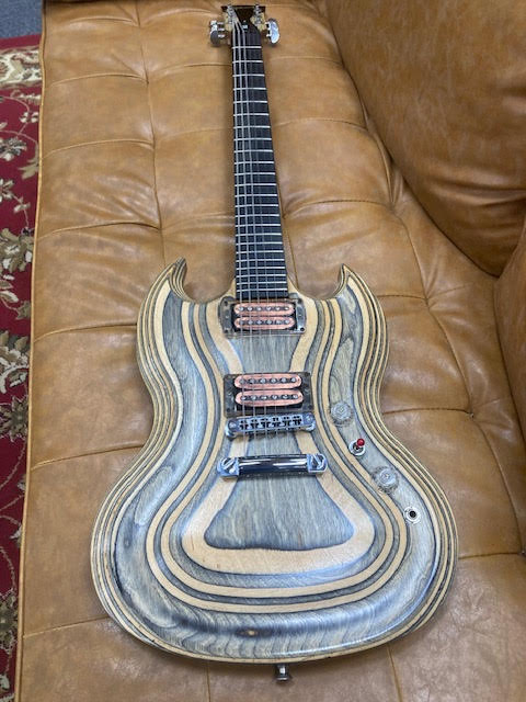 Gibson Zoot 2009 Limited edition  Black and Natural w/ gigbag