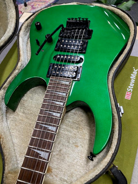 Ibanez RG270DLX electric guitar w/ hardcase