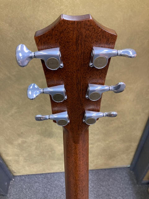 Taylor 814CE DLX acoustic electric guitar (preowned)