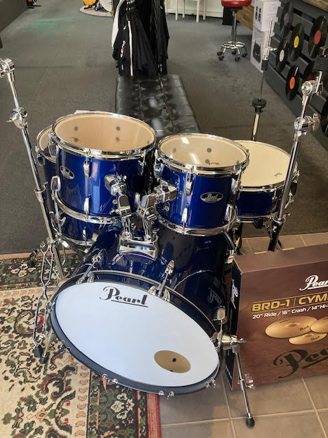 Pearl Roadshow Drum kit package deal