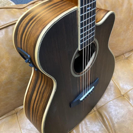 Tanglewood TDBTSFCEAEB Discovery Exotic Superfolk C/E All Ebony (shop stock)