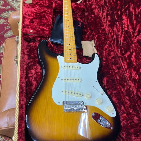Fender Stratocaster Vintage II 1957RI w/case (preowned)