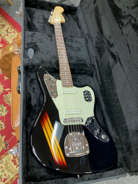 Fender Jaguar Made in Japan Traditional w/ hardcase (preowned)