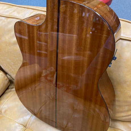Altura A5-CE classical acoustic/electric guitar w/ Deluxe padded gigbag