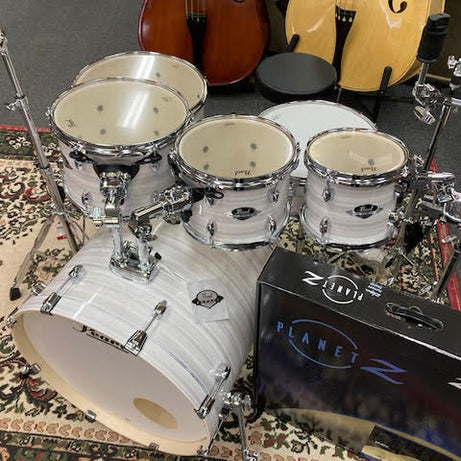 Pearl Export EXX Fusion plus Slipstream White  w/ zildjian cymbals + Bonus 8" Tom