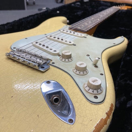 Fender Custom Shop Limited Edition relic 1964RI w/case