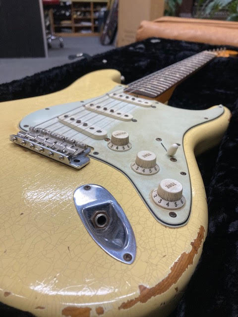 Fender Custom Shop Limited Edition relic 1964RI w/case