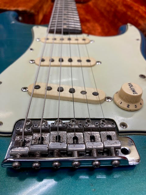 Fender Stratocaster 1962 electric guitar w/ original case - refin