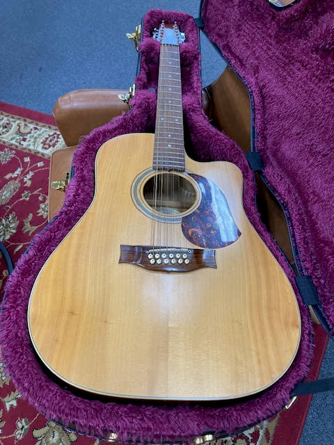 Maton ECW80C /12 acoustic/electric guitar w/ hardcase (2010)