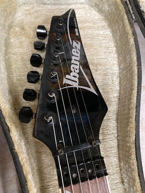 Ibanez RG270DLX electric guitar w/ hardcase