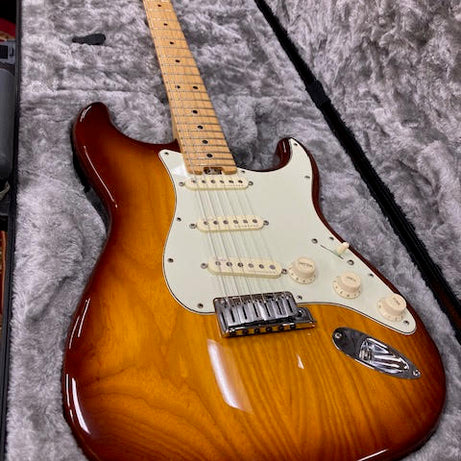 Fender Stratocaster Elite 2016 Sienna Burst w/ hardcase