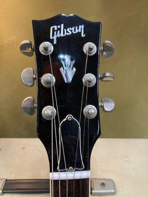Gibson ES335 Ebony w/ case 2008