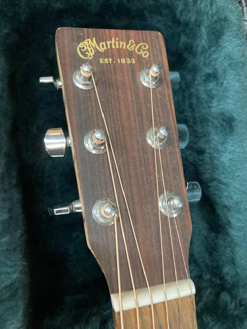 Martin OM-1 acoustic/electric guitar w/case (preowned)