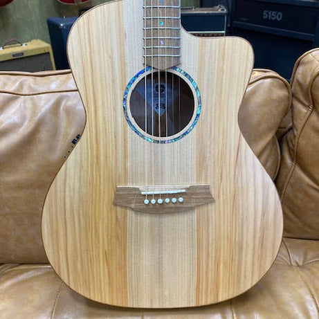 Cole Clark Studio Bunya Maple w/ gigcase