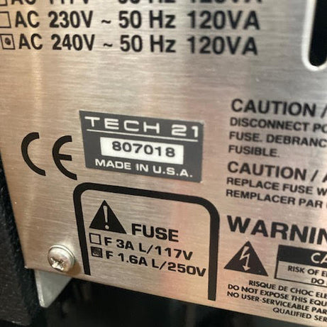 Tech 21 Trademark 60 guitar amplifier (preowned) w/ footswitch