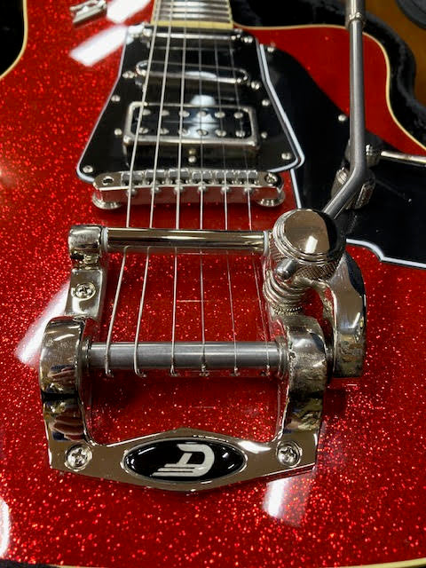 Duesenberg Paloma Red Sparkle electric guitar w/ case (preowned)