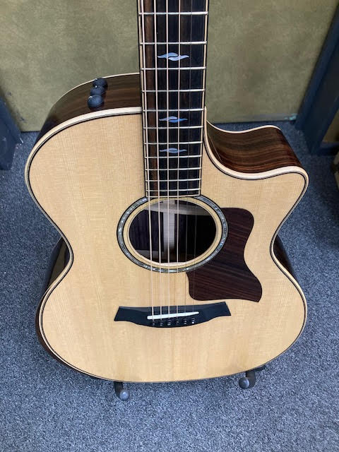 Taylor 814CE DLX acoustic electric guitar (preowned)