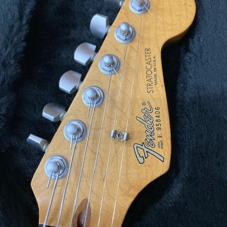 Fender Strat Plus electric guitar - 1 owner Black w/ case