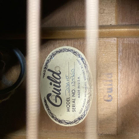 Guild D35 1976 vintage acoustic electric w / case
