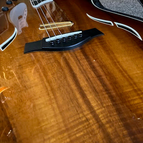 Taylor T5 C2 KOa 2011 acoustic/electric guitar w/ case + accessories