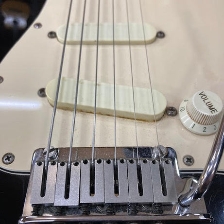 Fender Strat Plus electric guitar - 1 owner Black w/ case