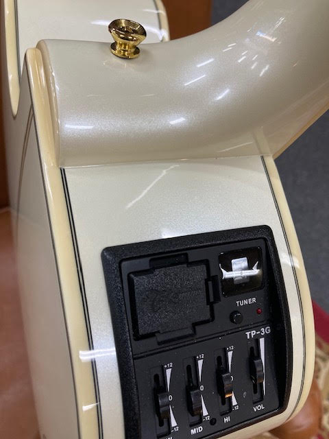 Takamine G37 Series Dreadnought AC/EL Guitar with Cutaway in Pearl White Gloss Finish (preowned)