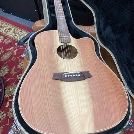 Cole Clark FL2 Redwood/ Blackwood acoustic/electric guitar (preowned - immaculate)