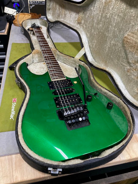 Ibanez RG270DLX electric guitar w/ hardcase