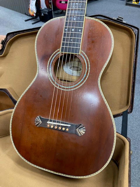 Washburn 125th anniversary limited edition parlour guitar w/ case