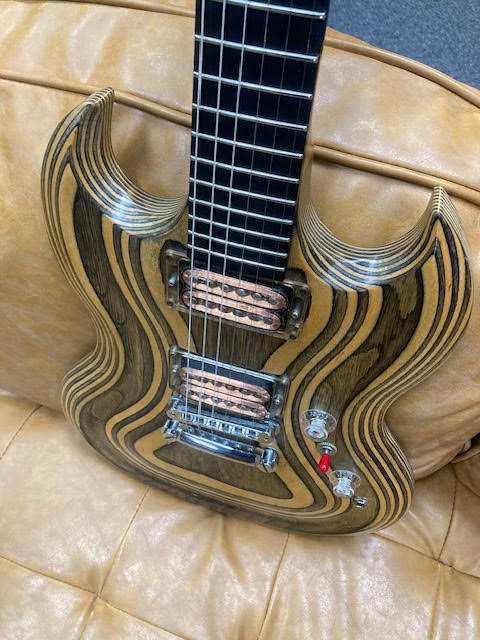 Gibson Zoot 2009 Limited edition  Black and Natural w/ gigbag