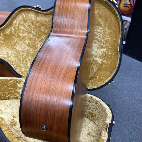Maton SRS808 blackwood w/ case (preowned)