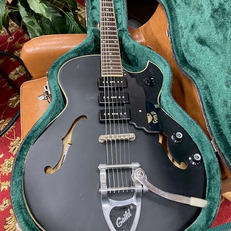 Guild Starfire 1 Jet90 Semi Hollow Satin Black / hardcase ( preowned )