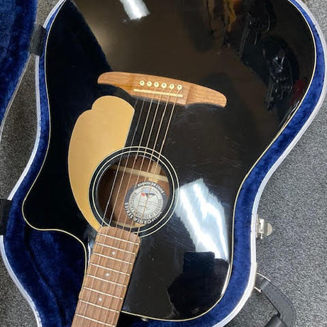 Fender Redondo Acoustic/electric guitar black w/ hardcase (preowned)