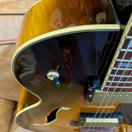 Washburn J-5 Hollowbody 2013 Jazz series (preowned)