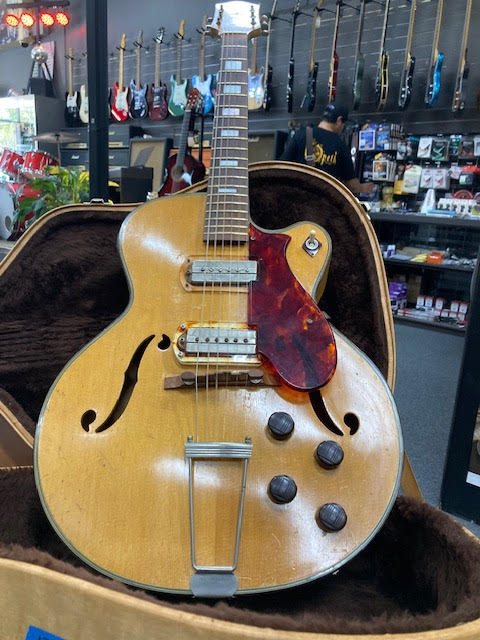 Vintage 1954 Harmony H62 Meteor Blonde w/ case