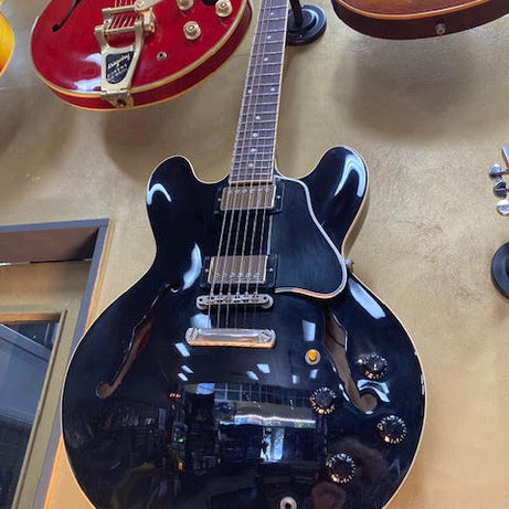 Gibson ES335 Ebony w/ case 2008