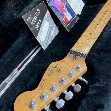 Fender Strat Plus electric guitar - 1 owner Black w/ case