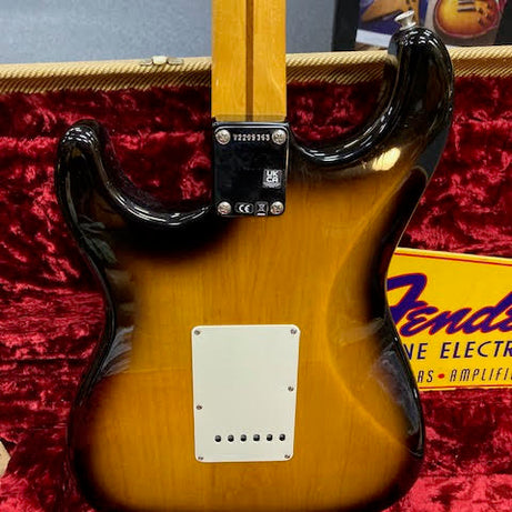 Fender Stratocaster Vintage II 1957RI w/case (preowned)
