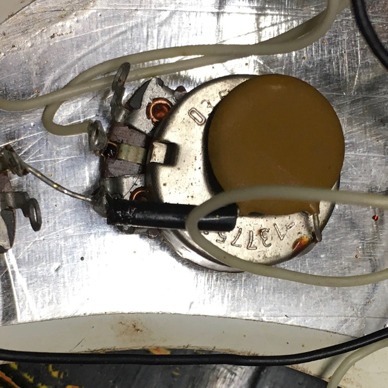 Vintage 1974 Fender Stratocaster w/ original case