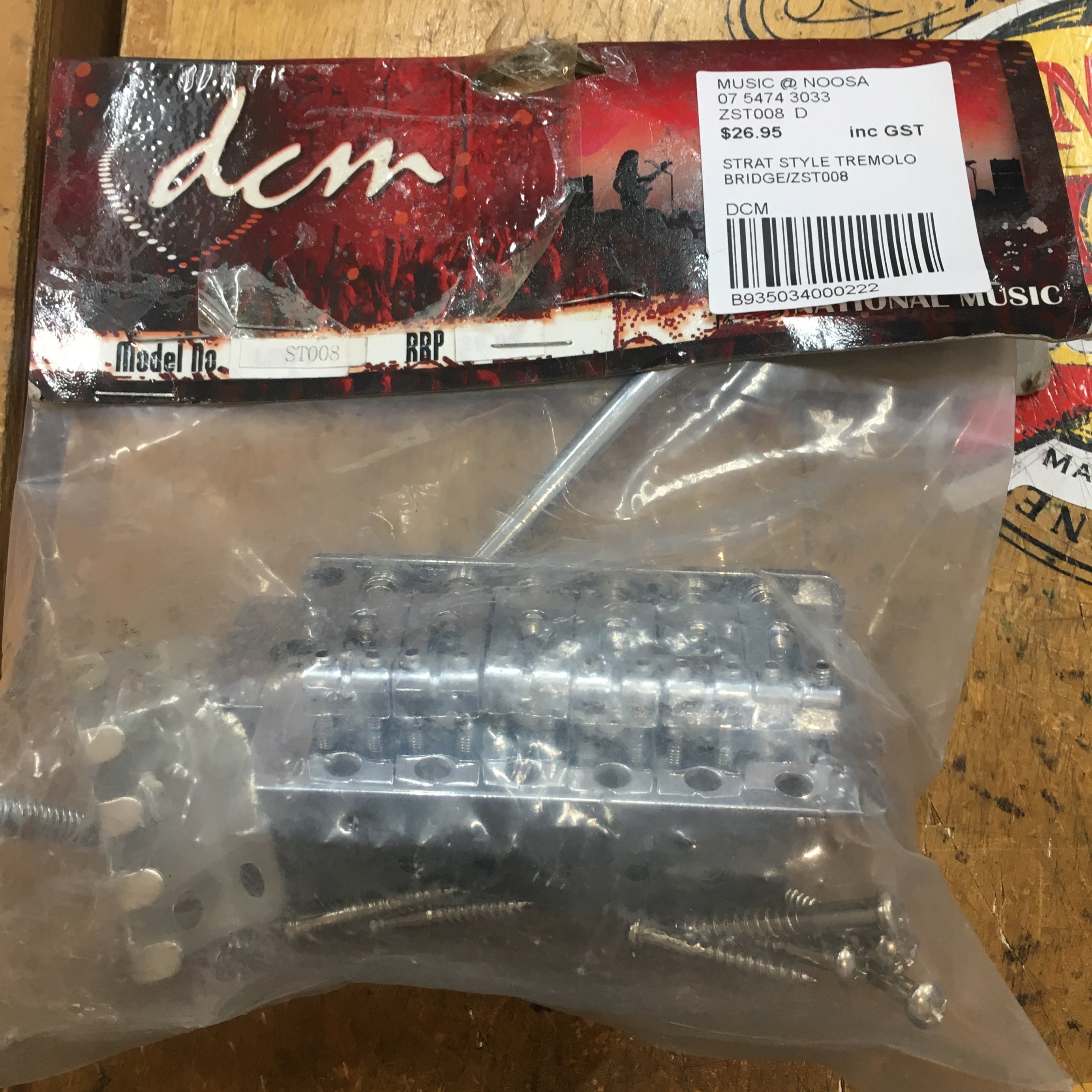 DCM Strat style tremolo bridge