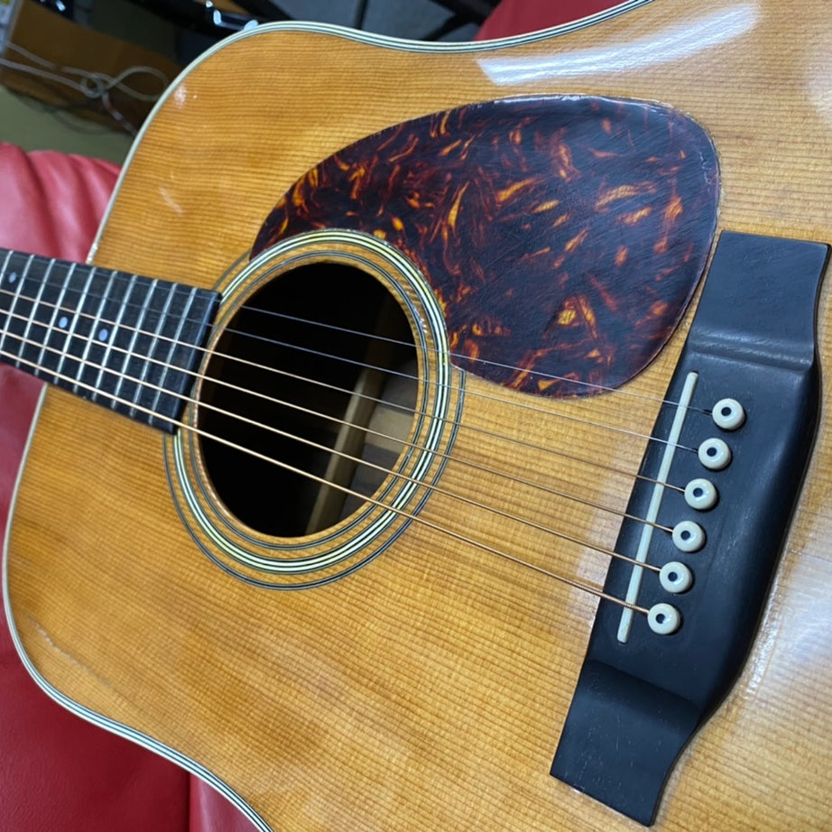 Martin D28