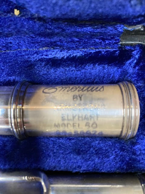 Armstrong Model 60 Flute ( preowned )