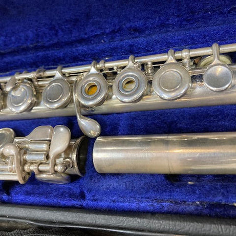 Armstrong Model 60 Flute ( preowned )
