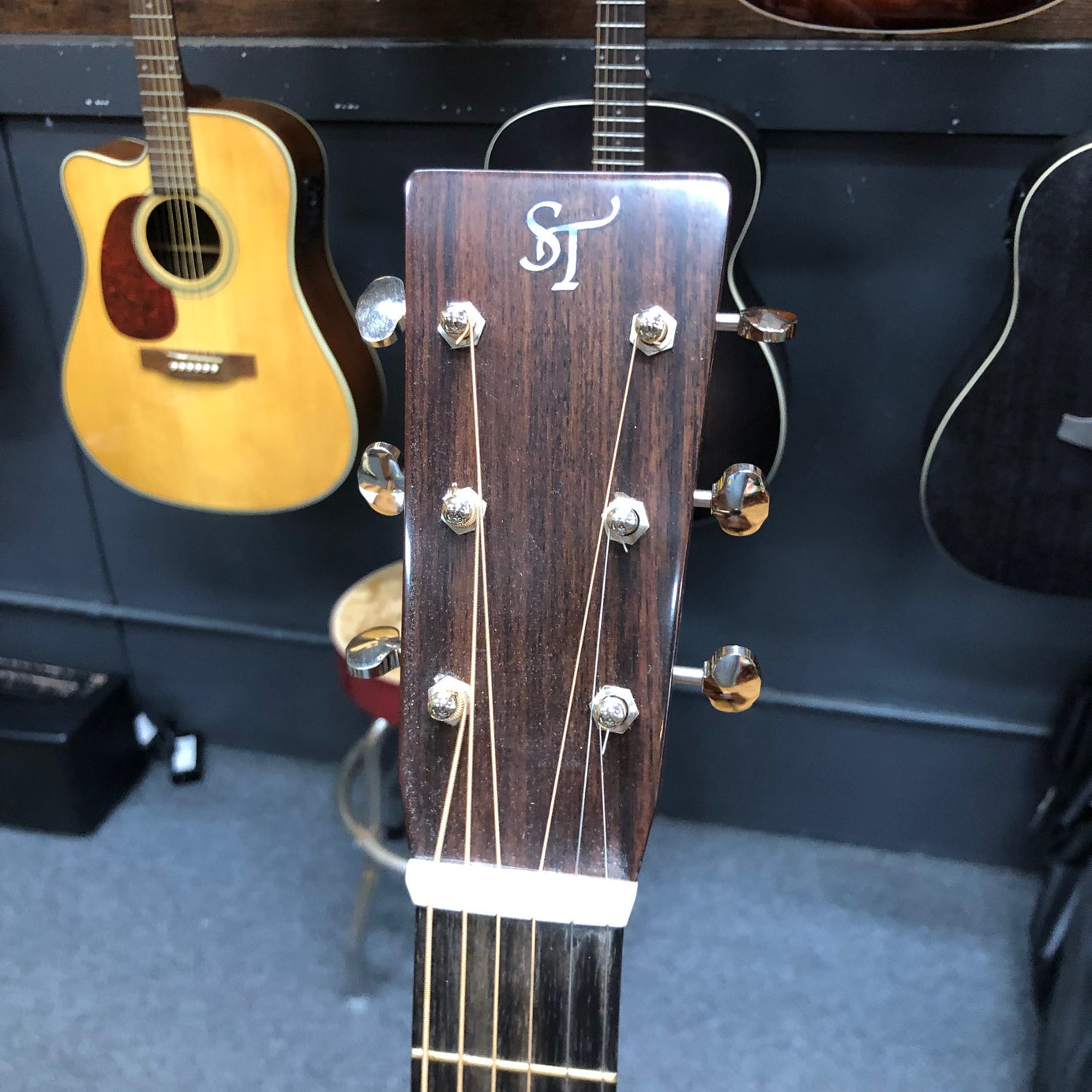 Stephen Treloar D28 Inspired Dreadnought Acoustic w/Case