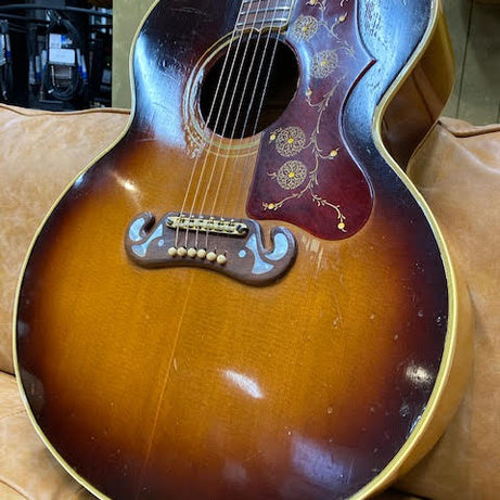 SOLD Vintage Gibson J200 1963 w/ hardcase